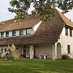 Landhaus-sutje-strandhuette 아파트 Böhl